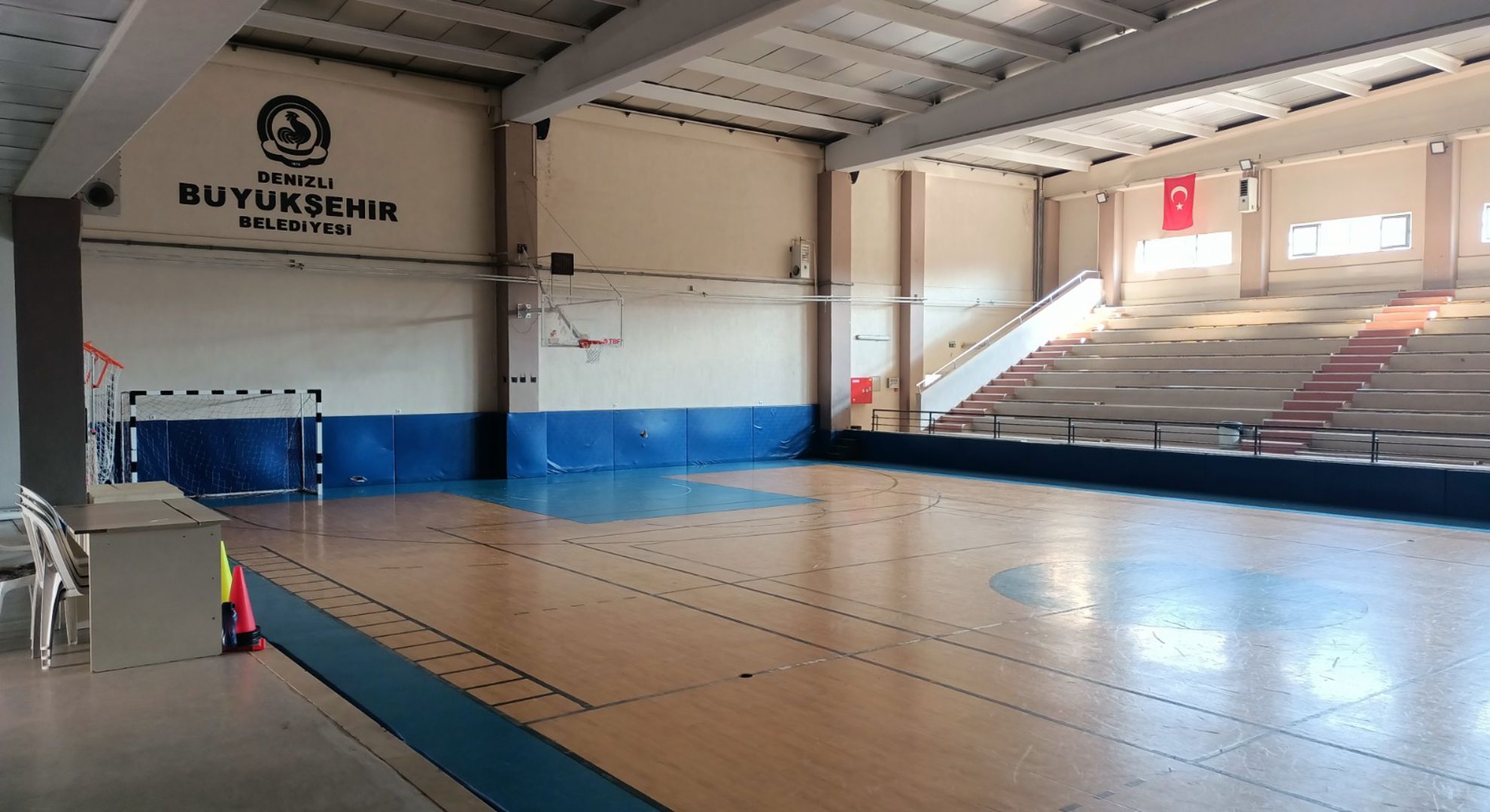 Atatürk Kapalı Spor Salonu