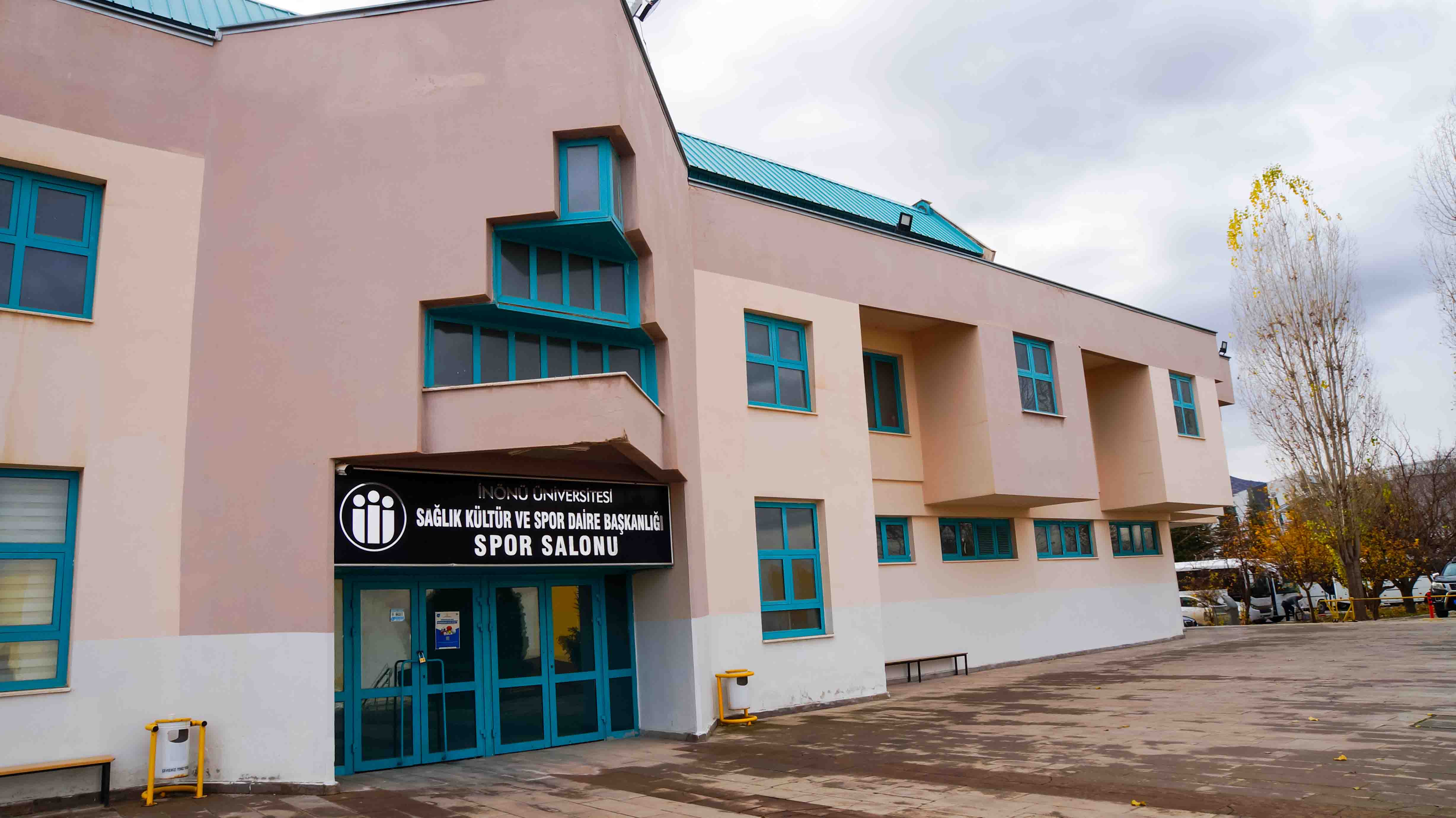 İnönü Üniversitesi Sağlık, Kültür ve Spor Daire Başkanlığı Spor Salonu