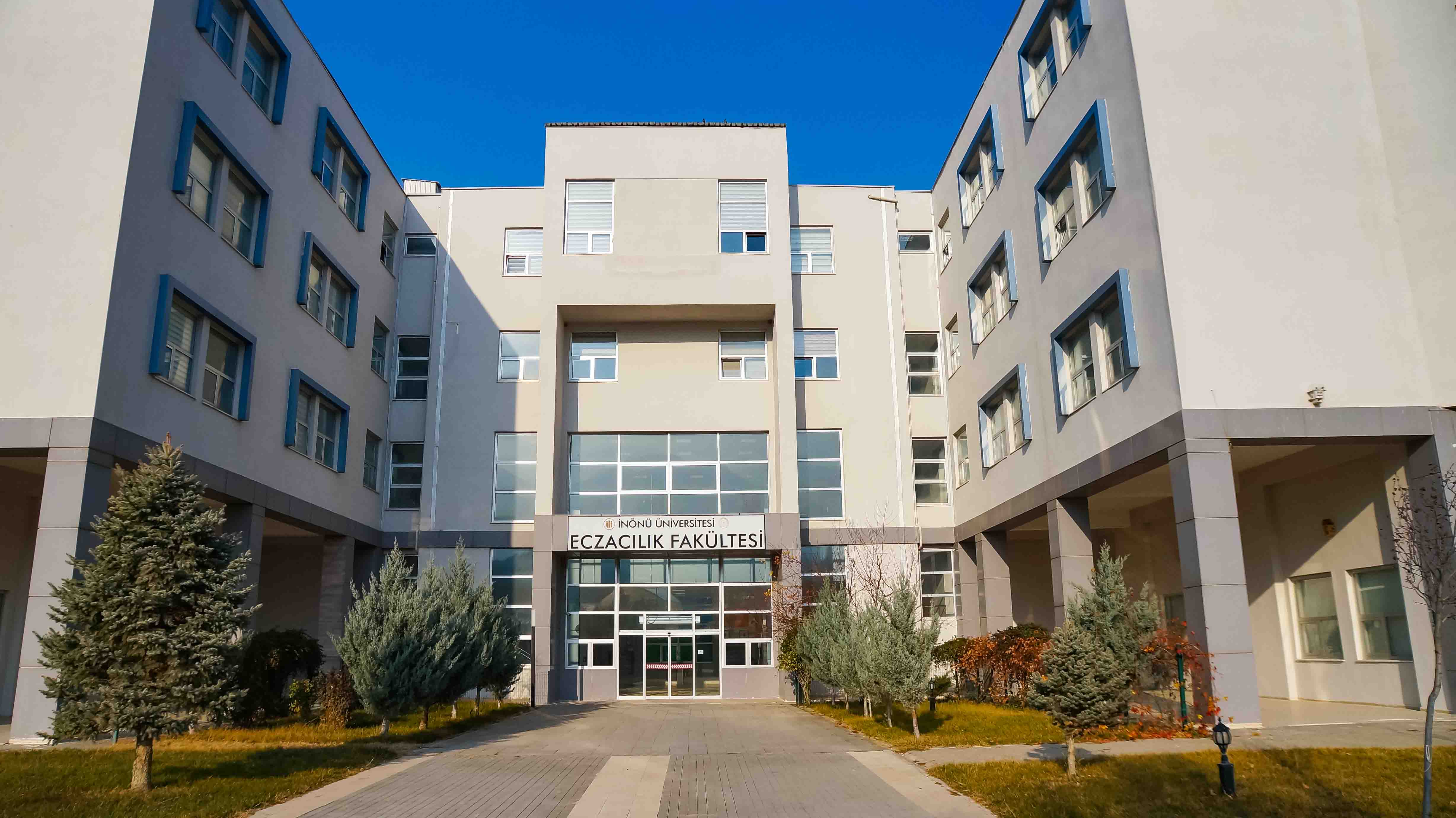 İnönü Üniversitesi Eczacılık Fakültesi
