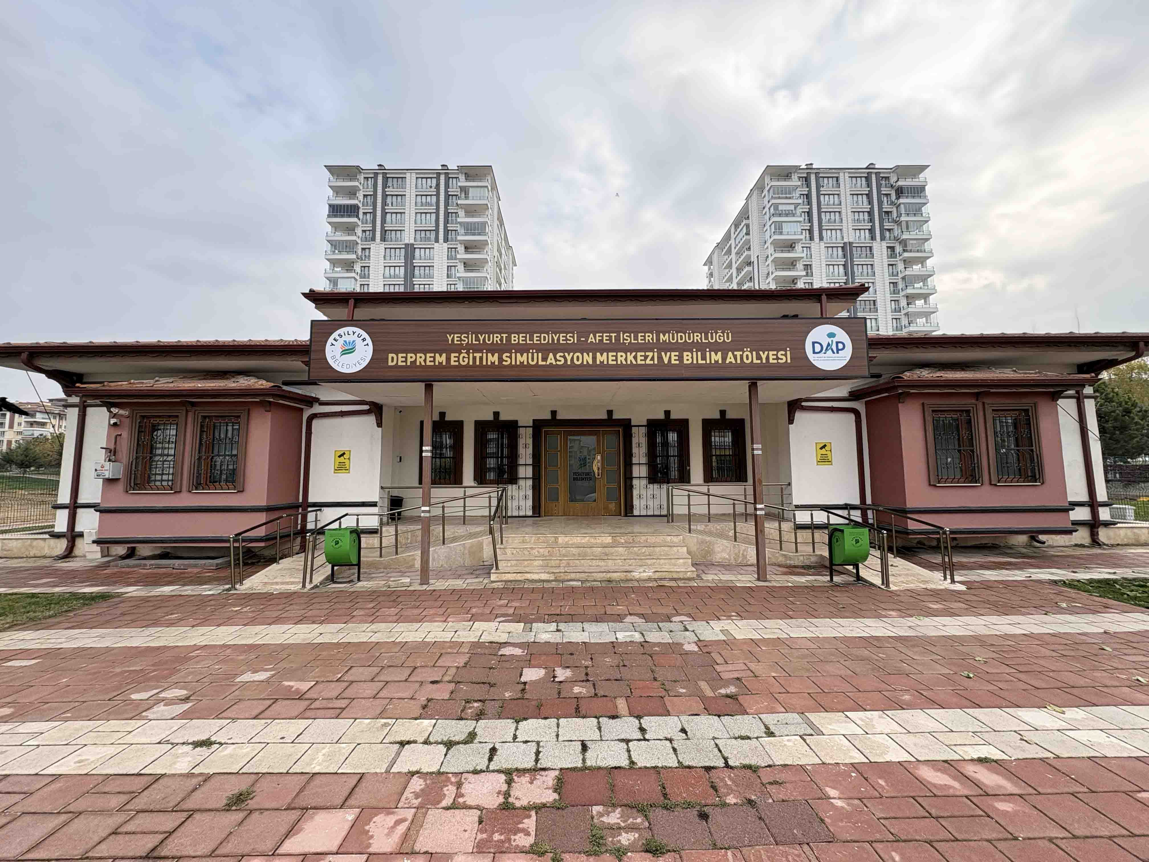 Yeşilyurt Belediyesi Deprem Eğitim Simülasyon Merkezi ve Bilim Atölyesi